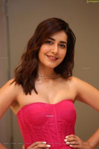 Raashi Khanna at Prati Roju Pandage Pre-Release Event