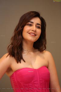 Raashi Khanna at Prati Roju Pandage Pre-Release Event