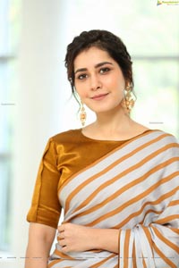 Raashi Khanna at Prati Roju Pandage Movie Thanks Meet