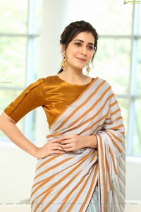 Raashi Khanna at Prati Roju Pandage Movie Thanks Meet