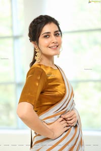 Raashi Khanna at Prati Roju Pandage Movie Thanks Meet