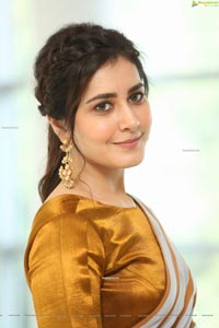 Raashi Khanna at Prati Roju Pandage Movie Thanks Meet