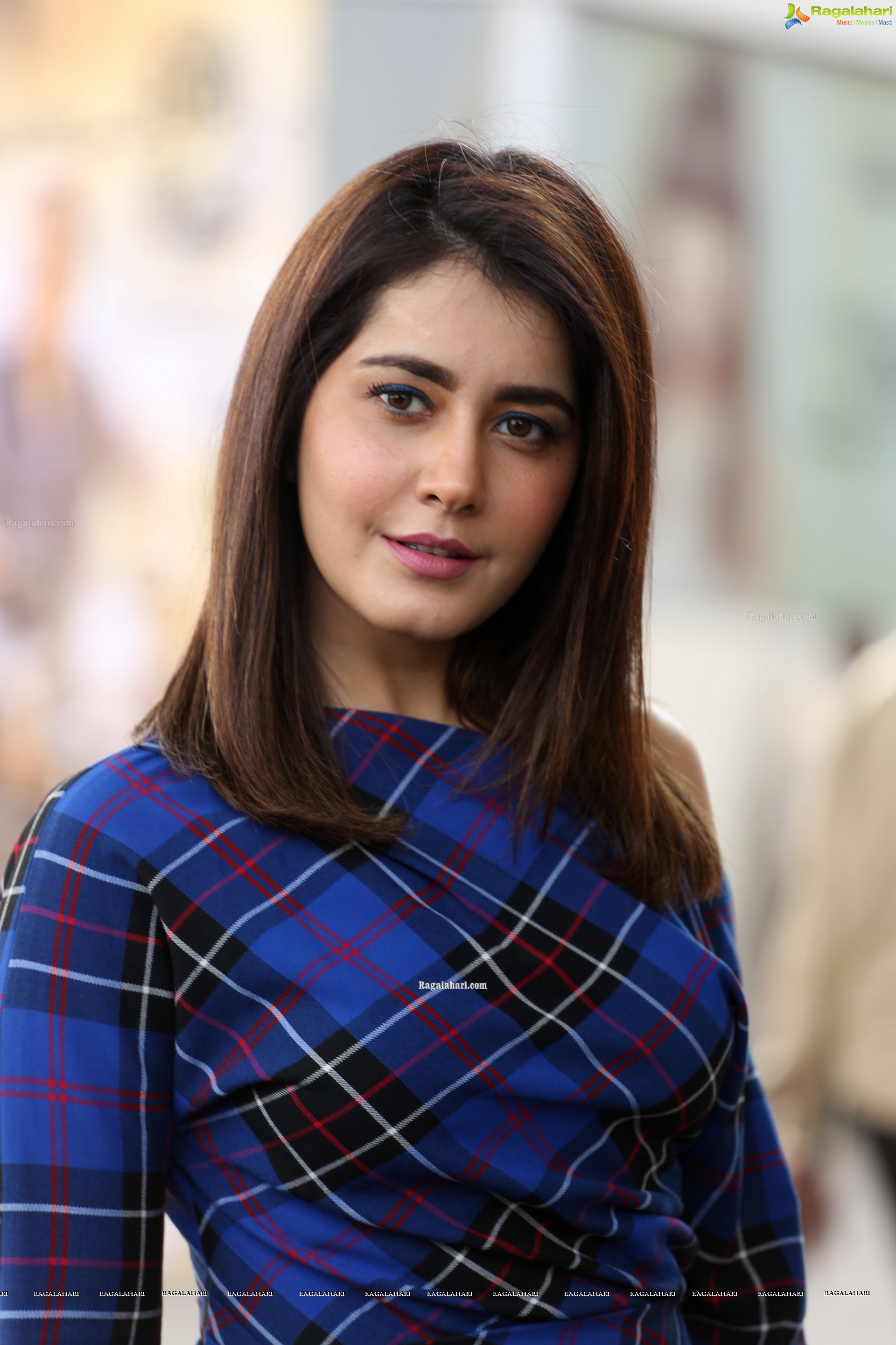 Raashi Khanna at Venky Mama Press Meet - HD Gallery