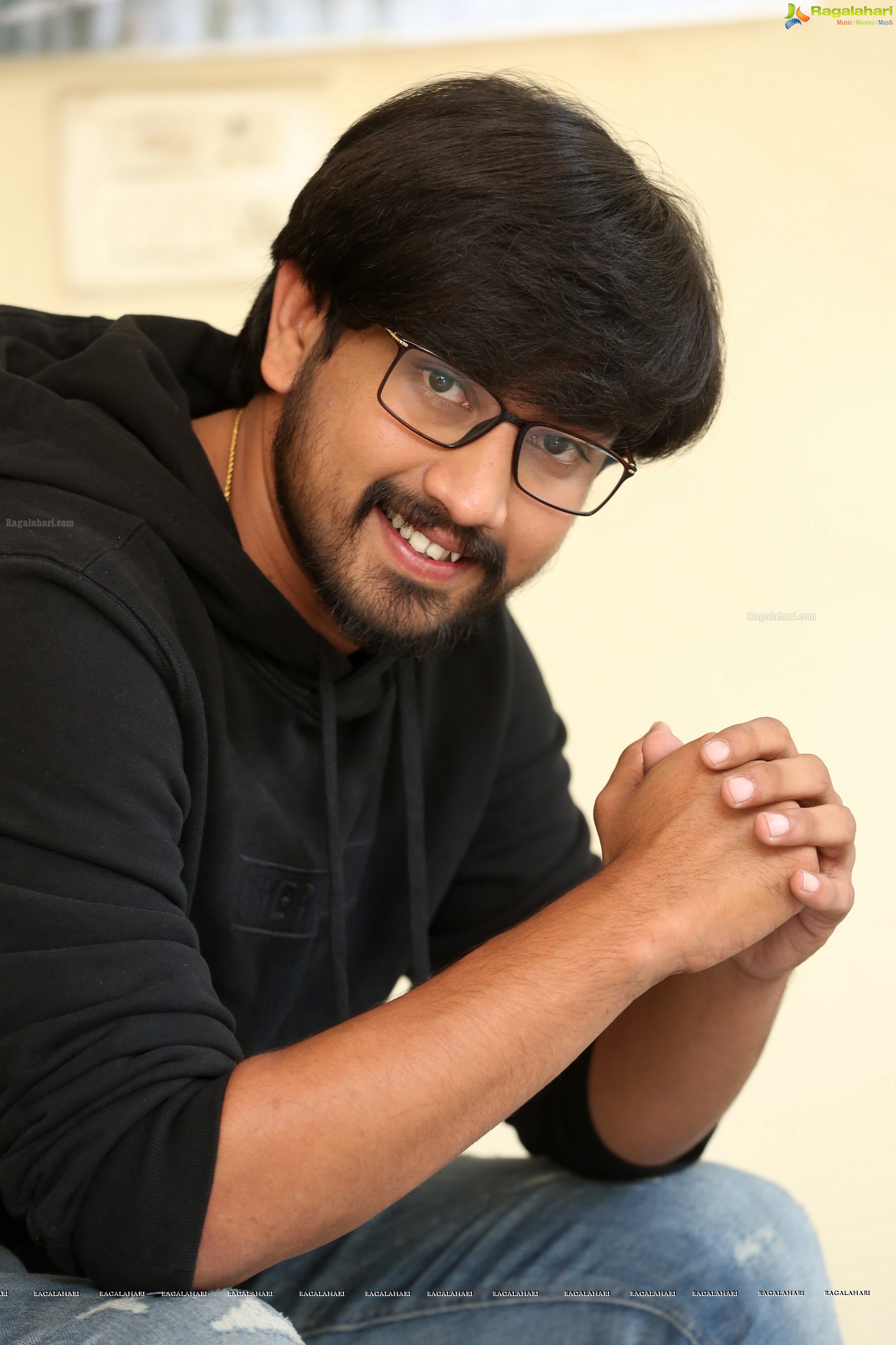 Raj Tarun at Iddari Lokam Okate Interview