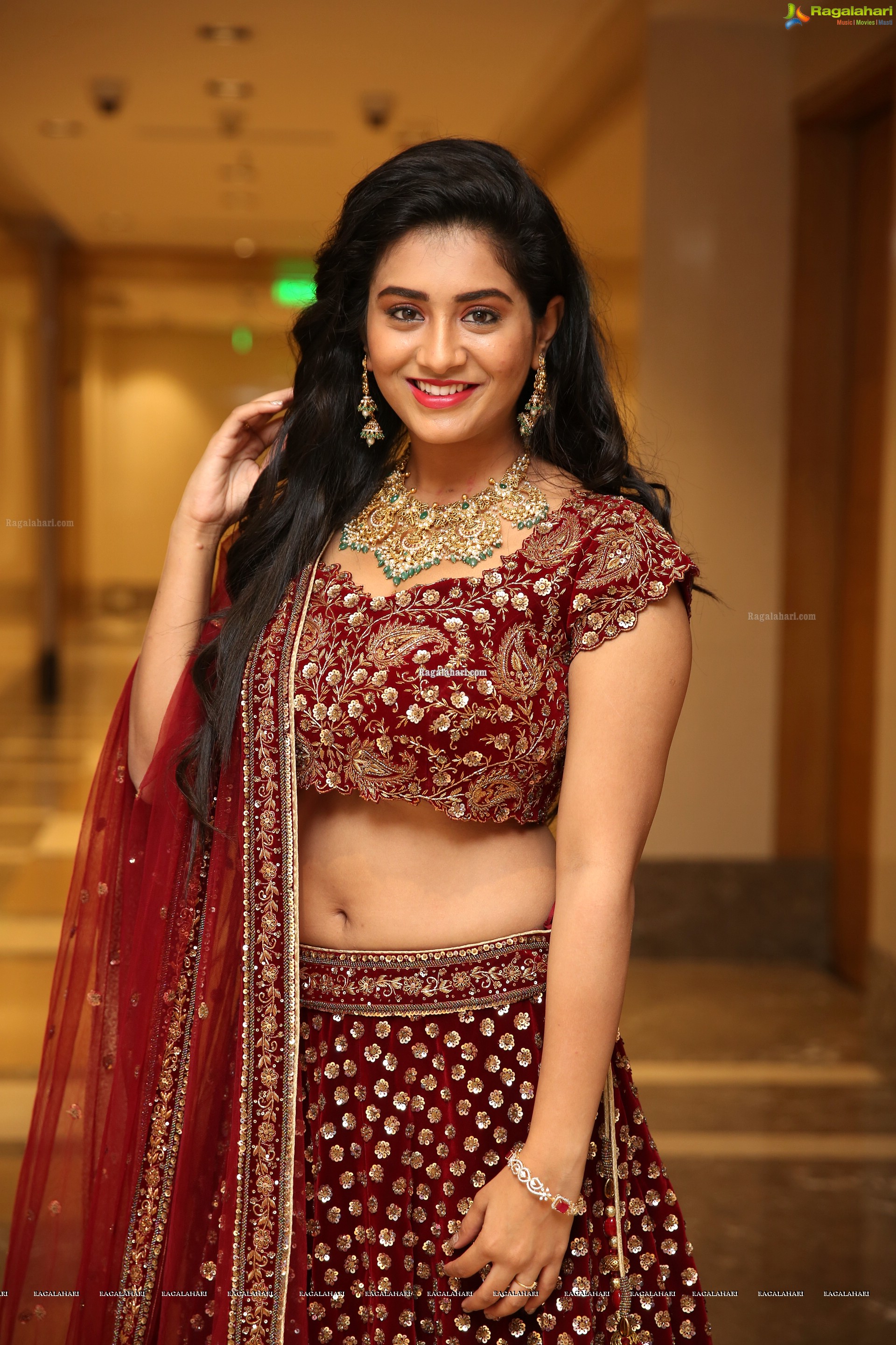 Rashi Singh UE The Jewellery Expo Curtain Raiser & Fashion Show - HD Gallery