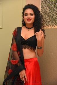 Riya at Prathi Roju Pandage Pre-Release Event