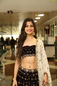 Sanjana Vij at Hi-Life Exhibition Fashion Show