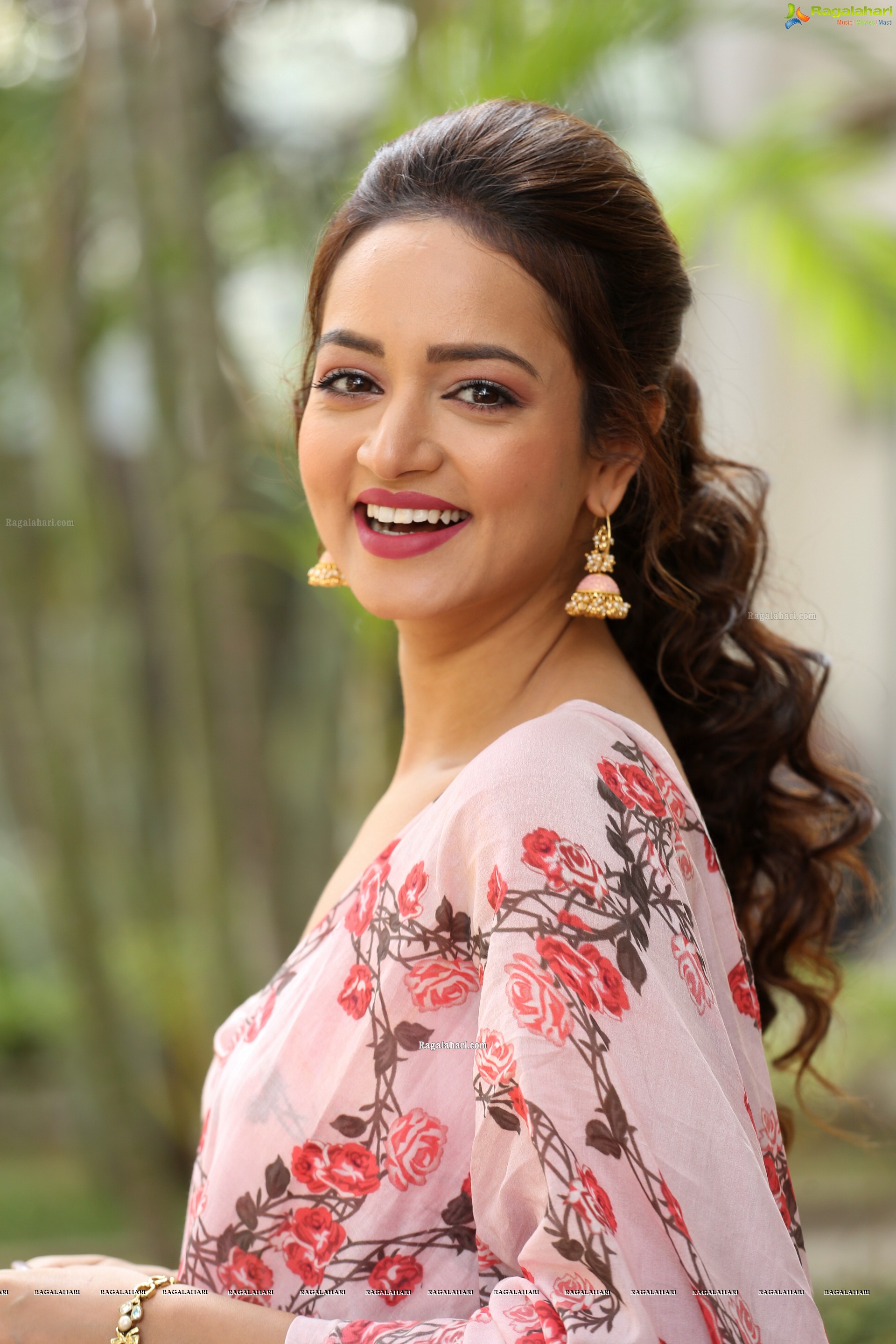 Shanvi Srivastava at Athade Srimannarayana Press Meet