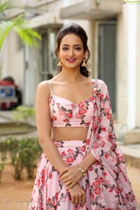 Shanvi Srivastava at Athade Srimannarayana Press Meet