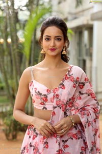 Shanvi Srivastava at Athade Srimannarayana Press Meet