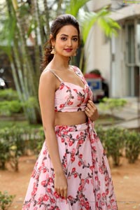 Shanvi Srivastava at Athade Srimannarayana Press Meet