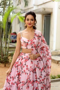 Shanvi Srivastava at Athade Srimannarayana Press Meet