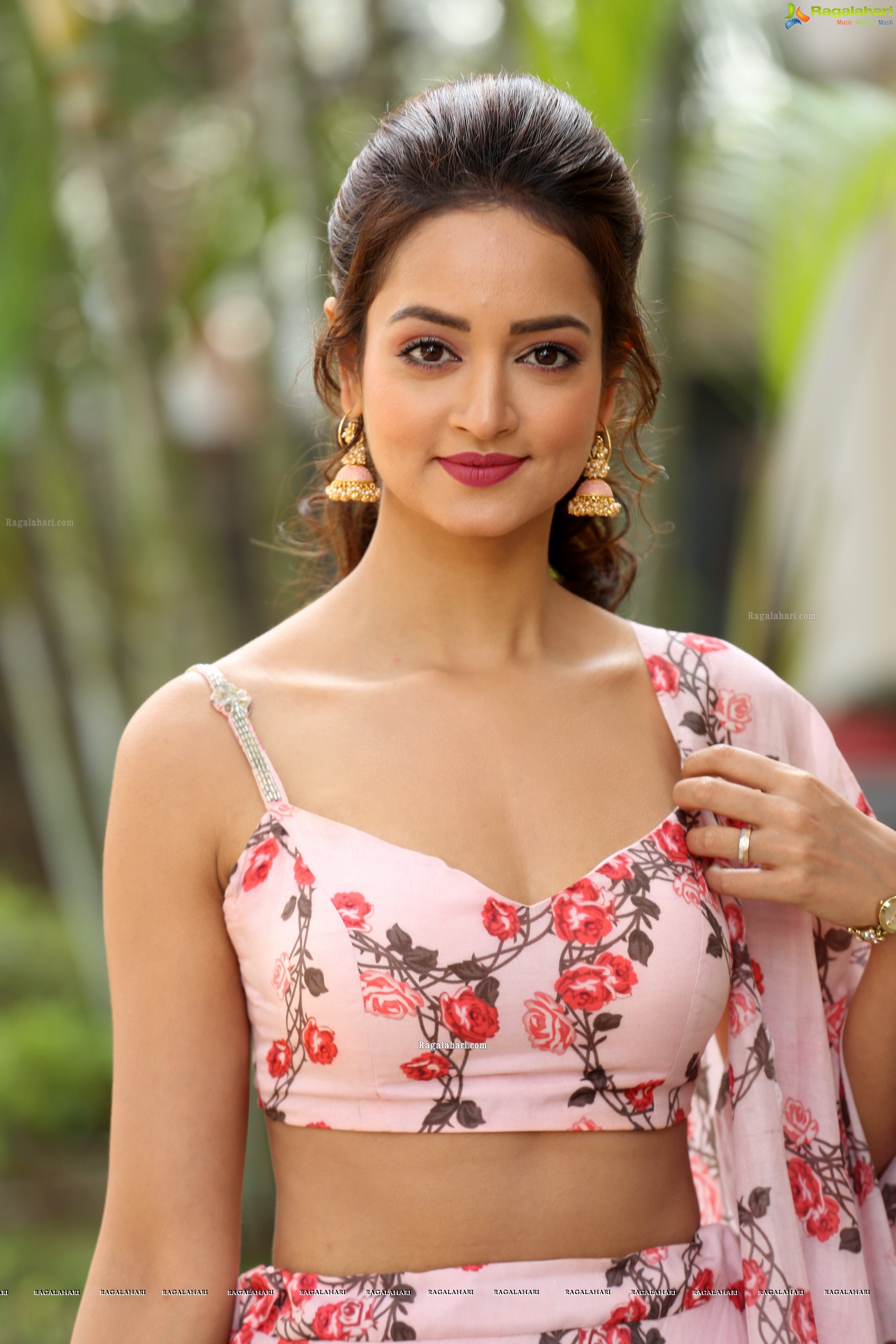 Shanvi Srivastava at Athade Srimannarayana Press Meet