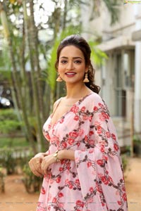 Shanvi Srivastava at Athade Srimannarayana Press Meet