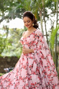 Shanvi Srivastava at Athade Srimannarayana Press Meet