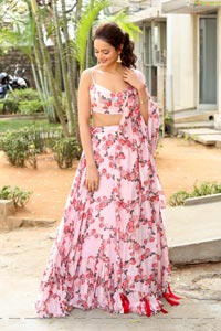 Shanvi Srivastava at Athade Srimannarayana Press Meet