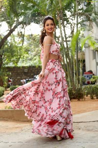 Shanvi Srivastava at Athade Srimannarayana Press Meet