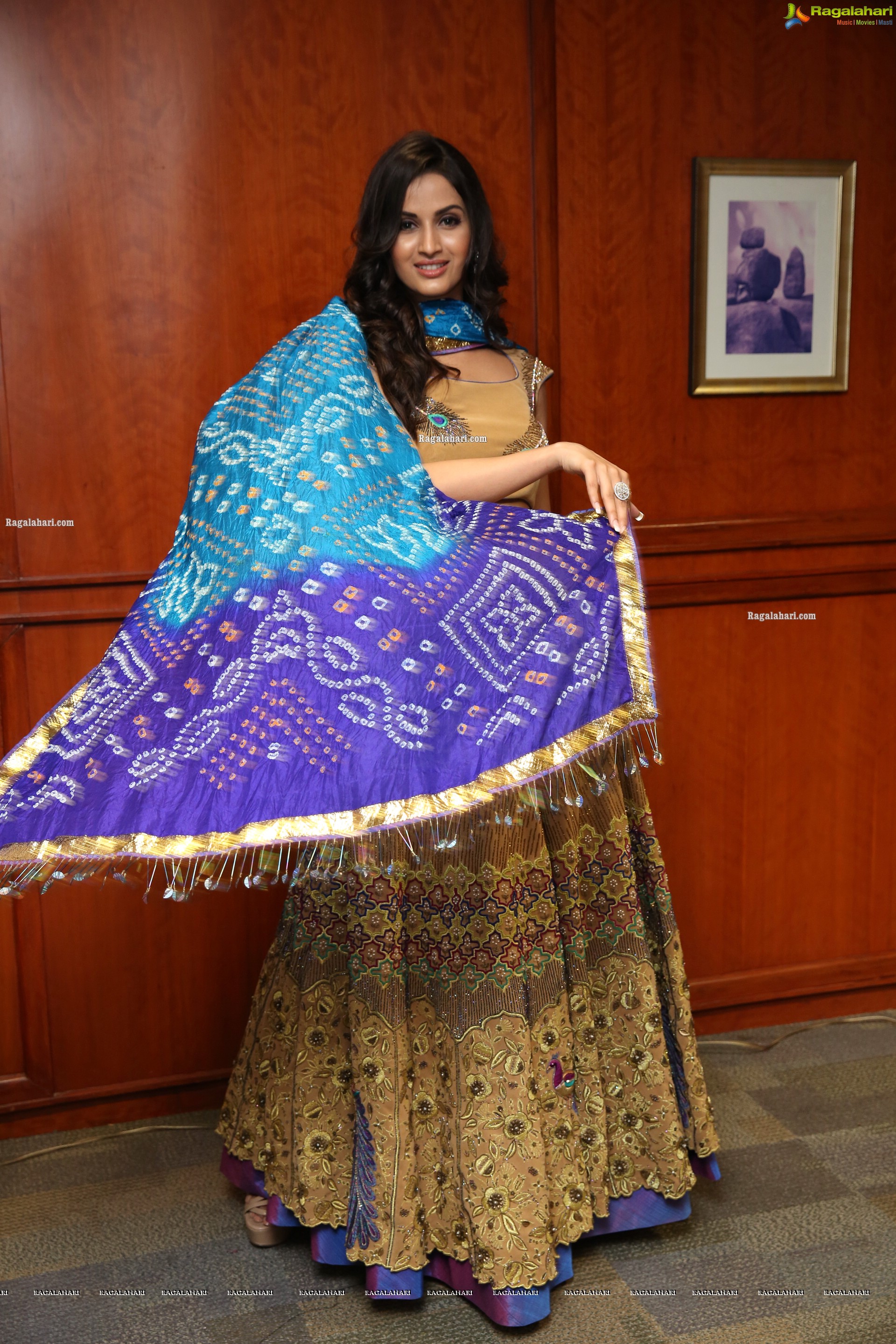 Shivani Jadhav at Hi-Life Lifestyle Fashion Exhibition Curtain Raiser - HD Gallery