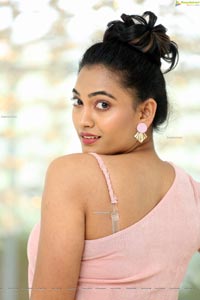 Spandana Palli at Entha Manchivadavura Press Meet