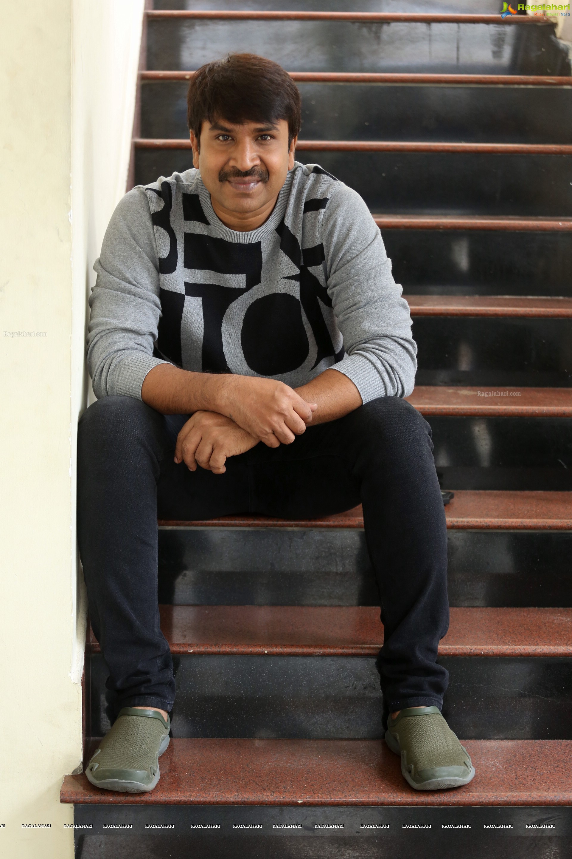 Srinivasa Reddy at Bhagya Nagara Veedhullo Gammathu Interview