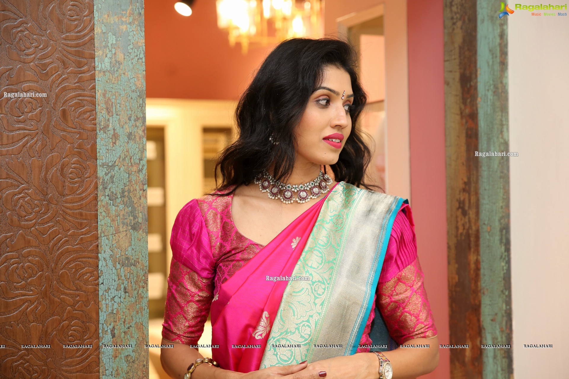 Sushma Veduruvada at Sirisha Reddy Silk Saree Showroom Launch - HD Gallery