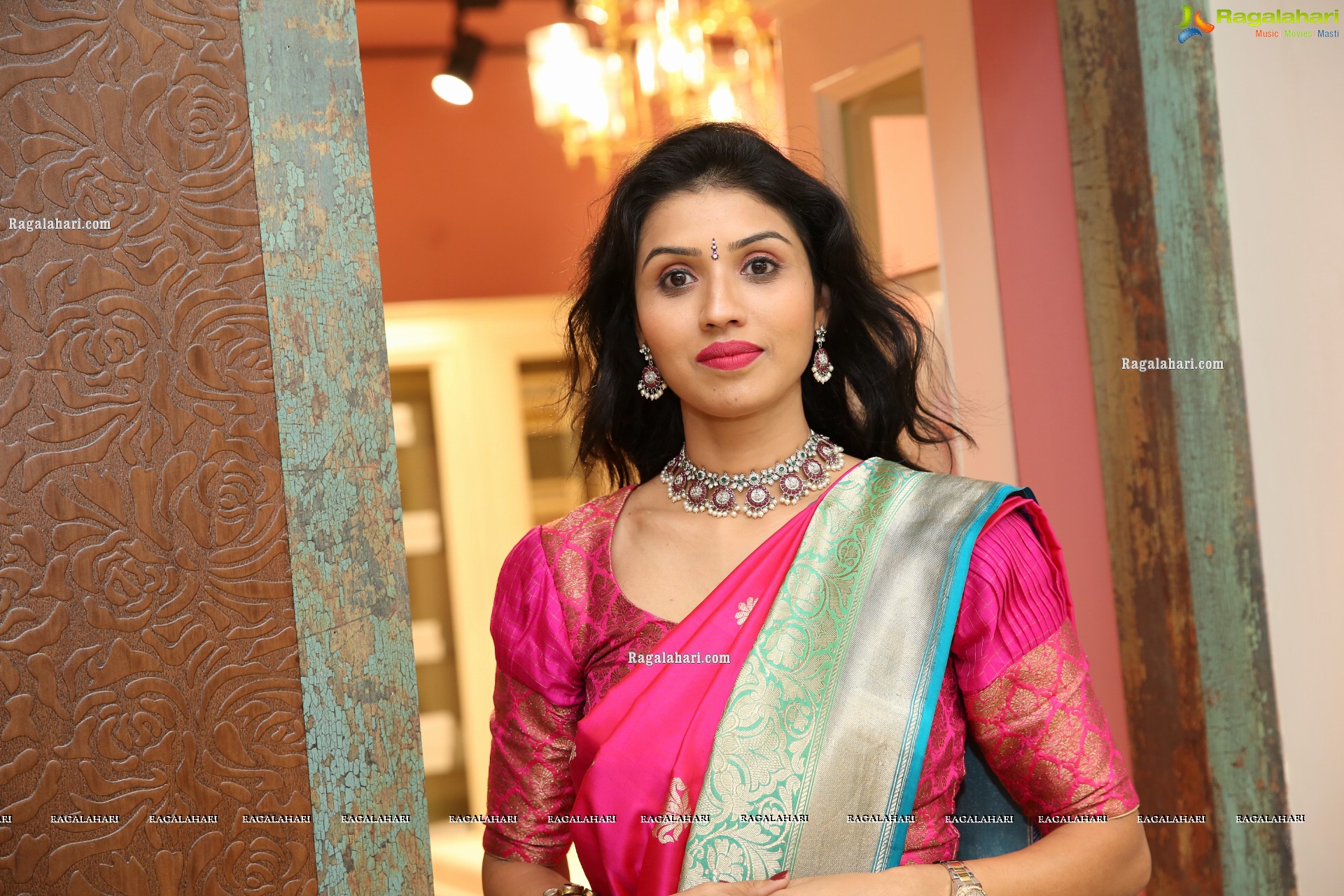 Sushma Veduruvada at Sirisha Reddy Silk Saree Showroom Launch - HD Gallery