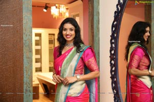 Sushma Veduruvada at Sirisha Reddy Silk Saree Showroom