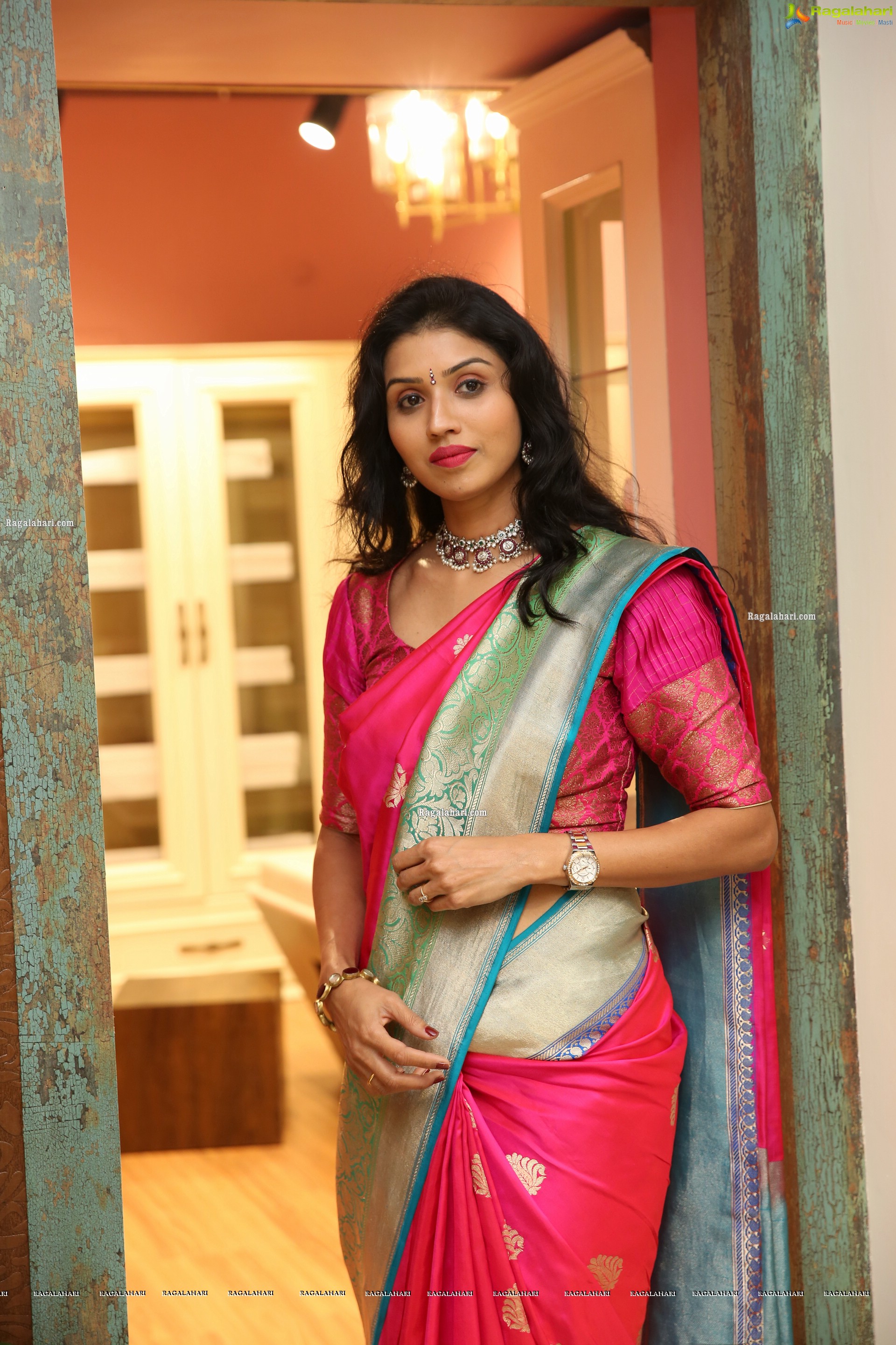 Sushma Veduruvada at Sirisha Reddy Silk Saree Showroom Launch - HD Gallery