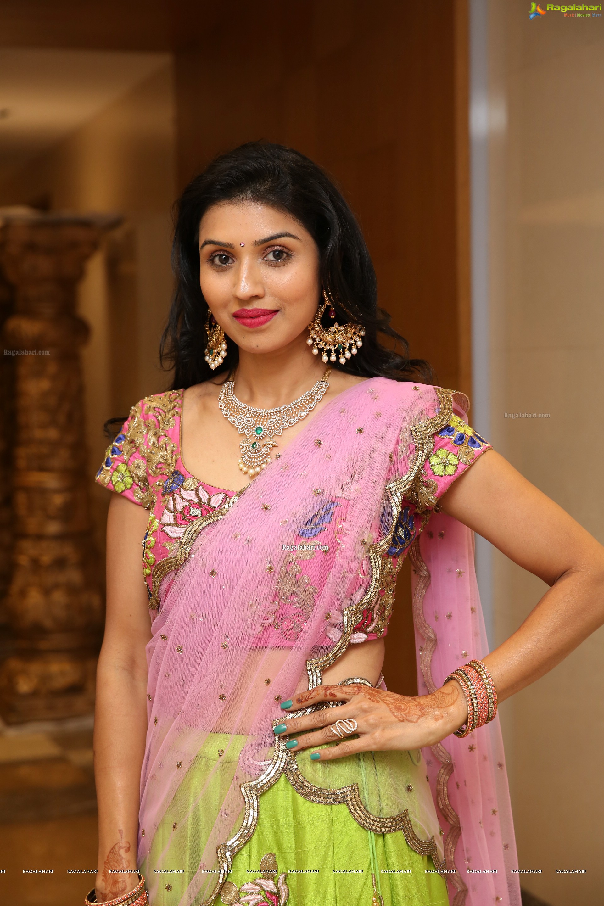 Sushma Veduruvada at UE The Jewellery Expo 66th Edition Curtain Raiser & Fashion Show - HD Gallery