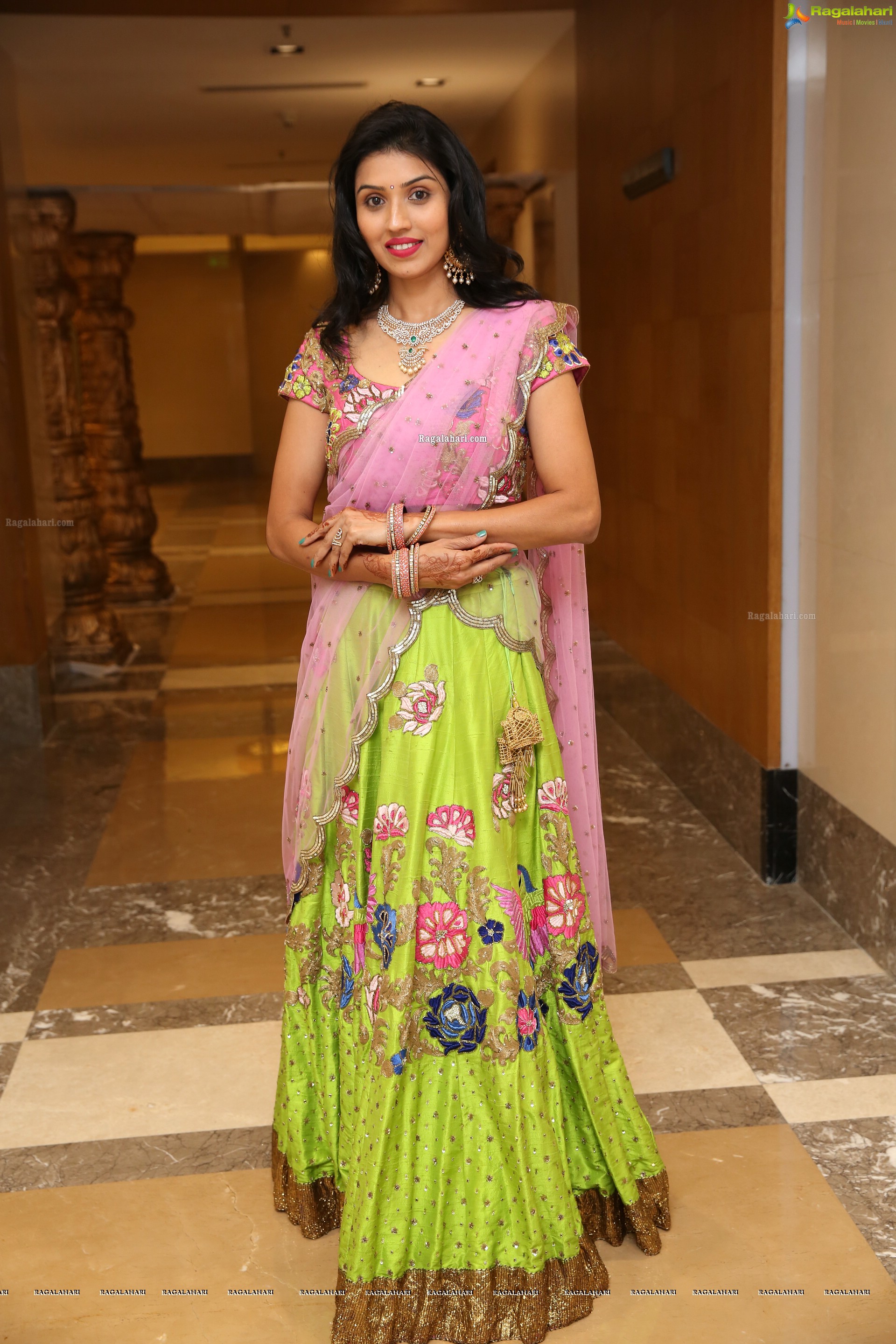 Sushma Veduruvada at UE The Jewellery Expo 66th Edition Curtain Raiser & Fashion Show - HD Gallery