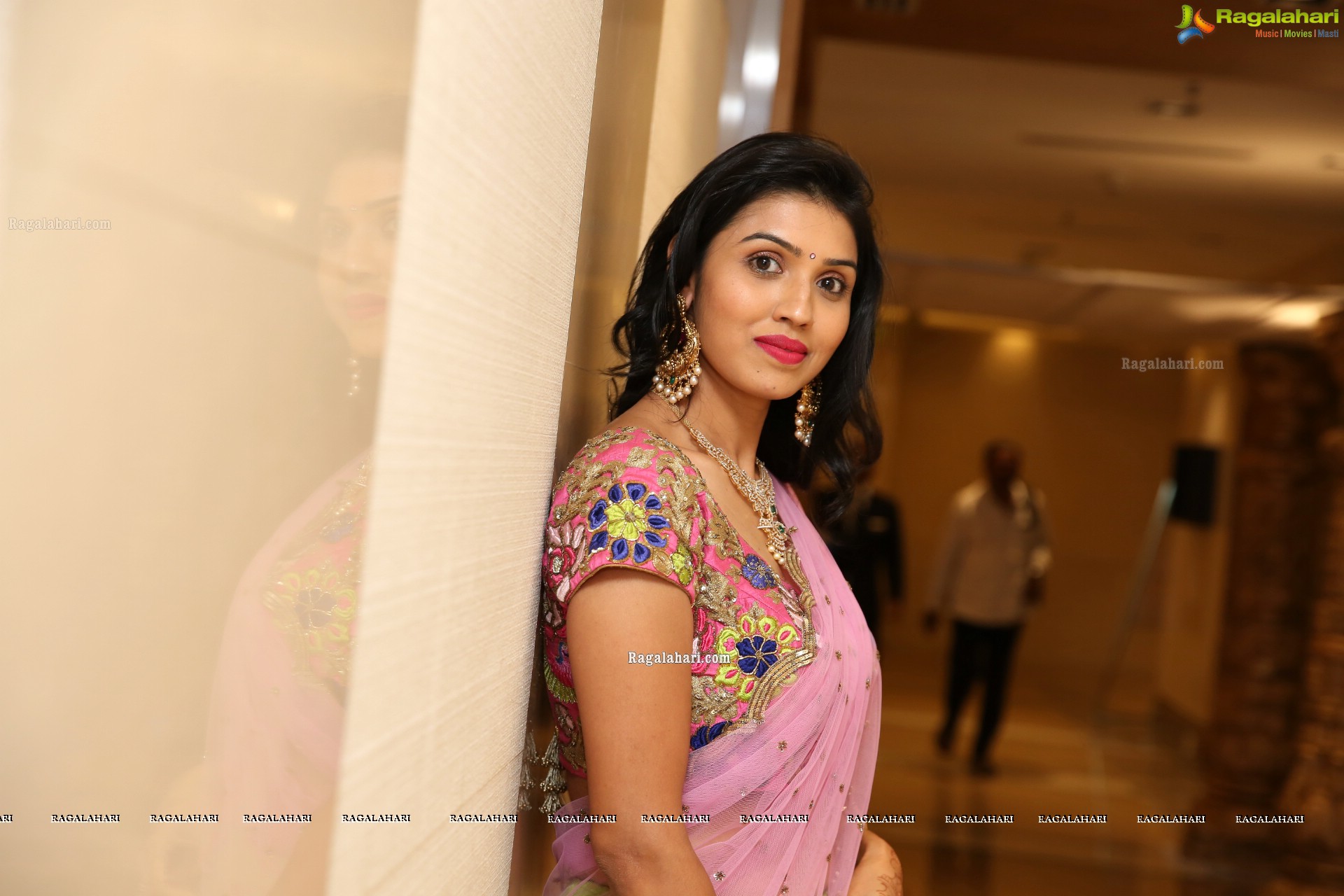 Sushma Veduruvada at UE The Jewellery Expo 66th Edition Curtain Raiser & Fashion Show - HD Gallery