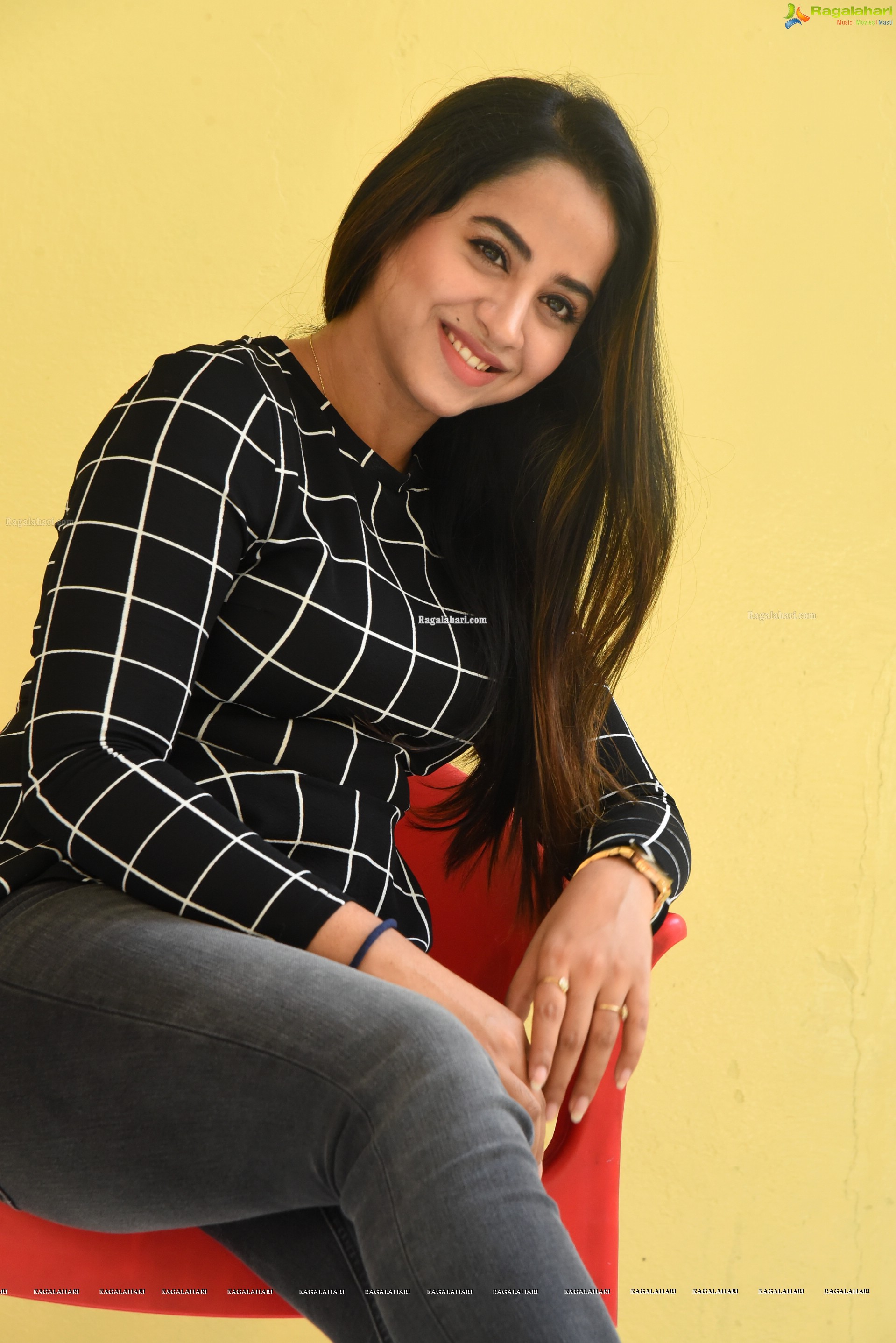 Swathi Deekshith at Kaliyuga Movie Interview - HD Gallery