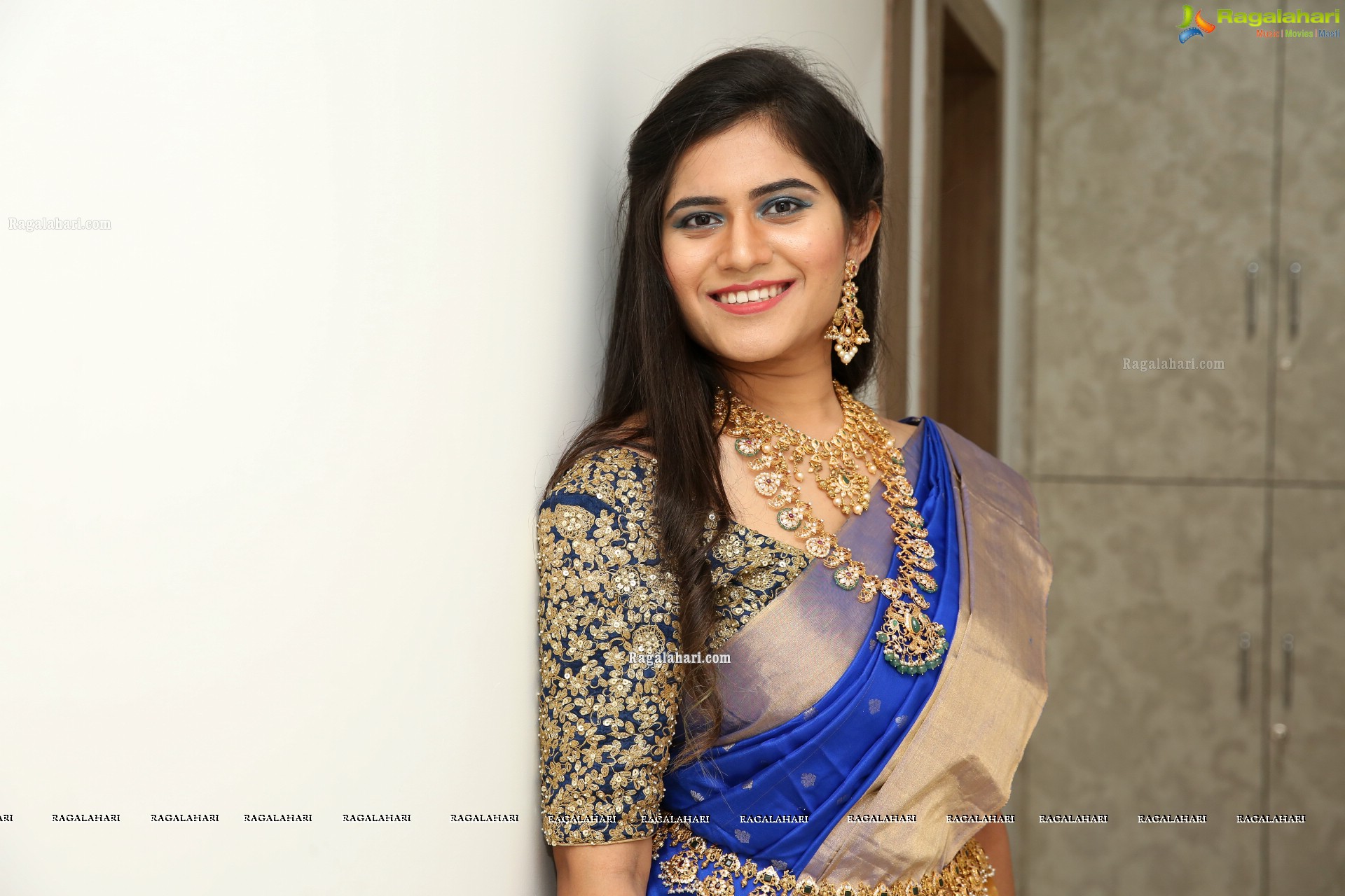 Tara Chowdary at Sri Krishna Silks Exclusive Weaves at Banjara Hills Curtain Raiser - HD Gallery