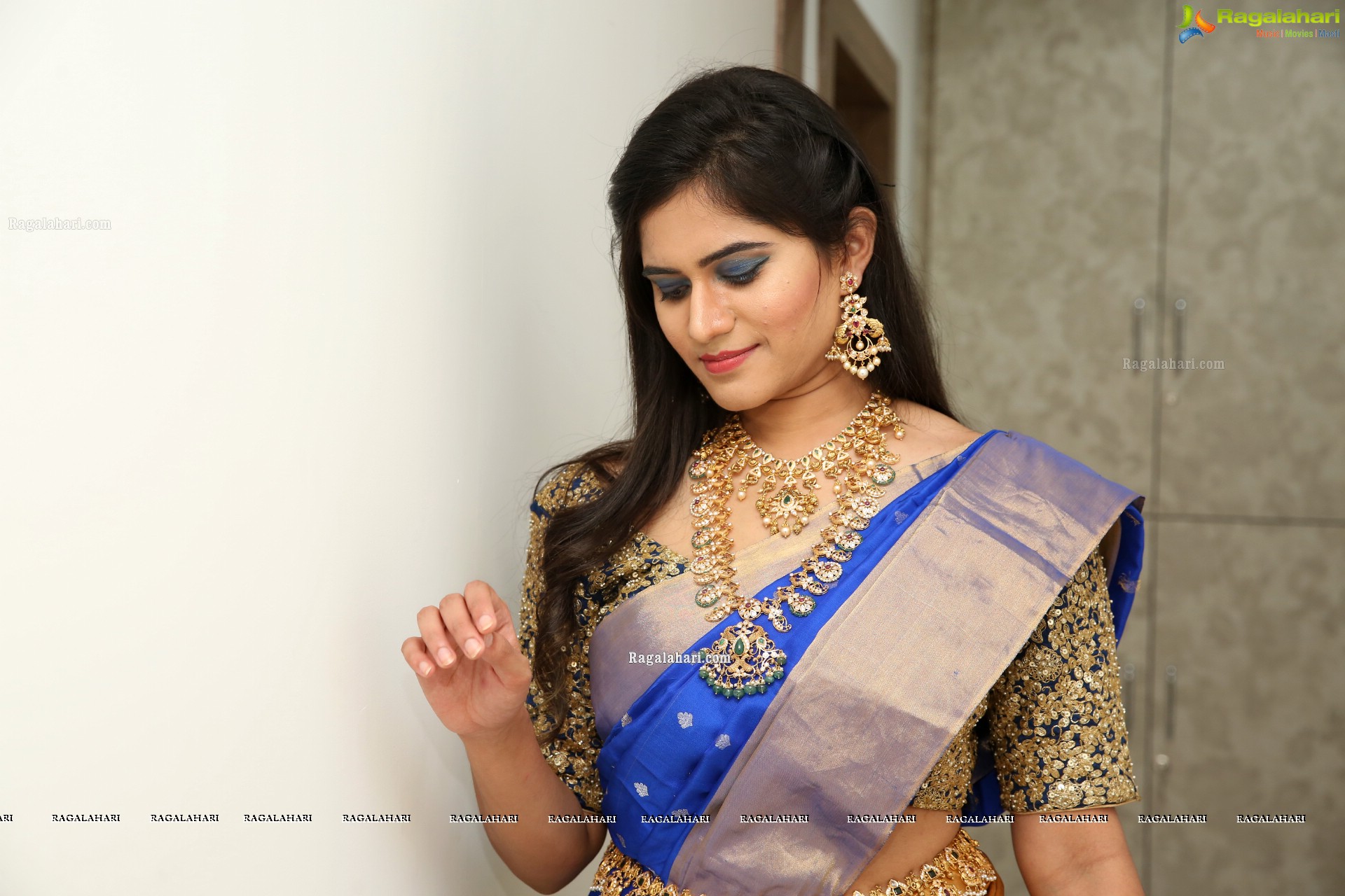 Tara Chowdary at Sri Krishna Silks Exclusive Weaves at Banjara Hills Curtain Raiser - HD Gallery