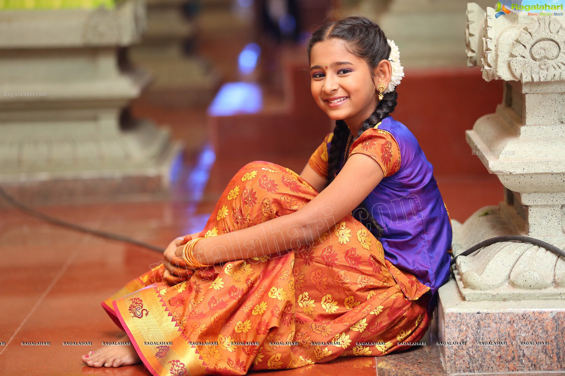 Vasavi (TV Child Artist) at Bangaru Panjaram TV Serial Sets