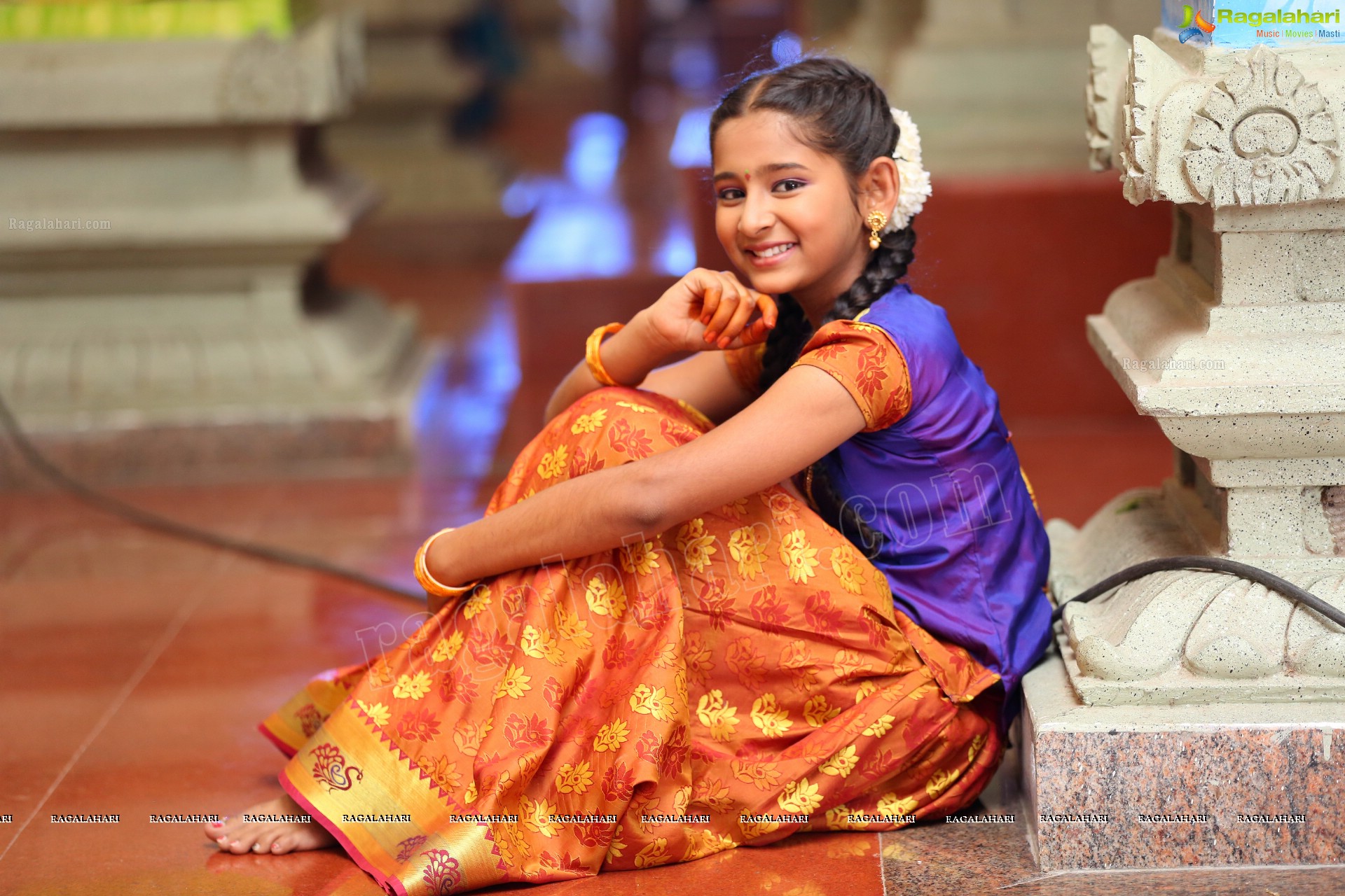 Vasavi (TV Child Artist) at Bangaru Panjaram TV Serial Sets