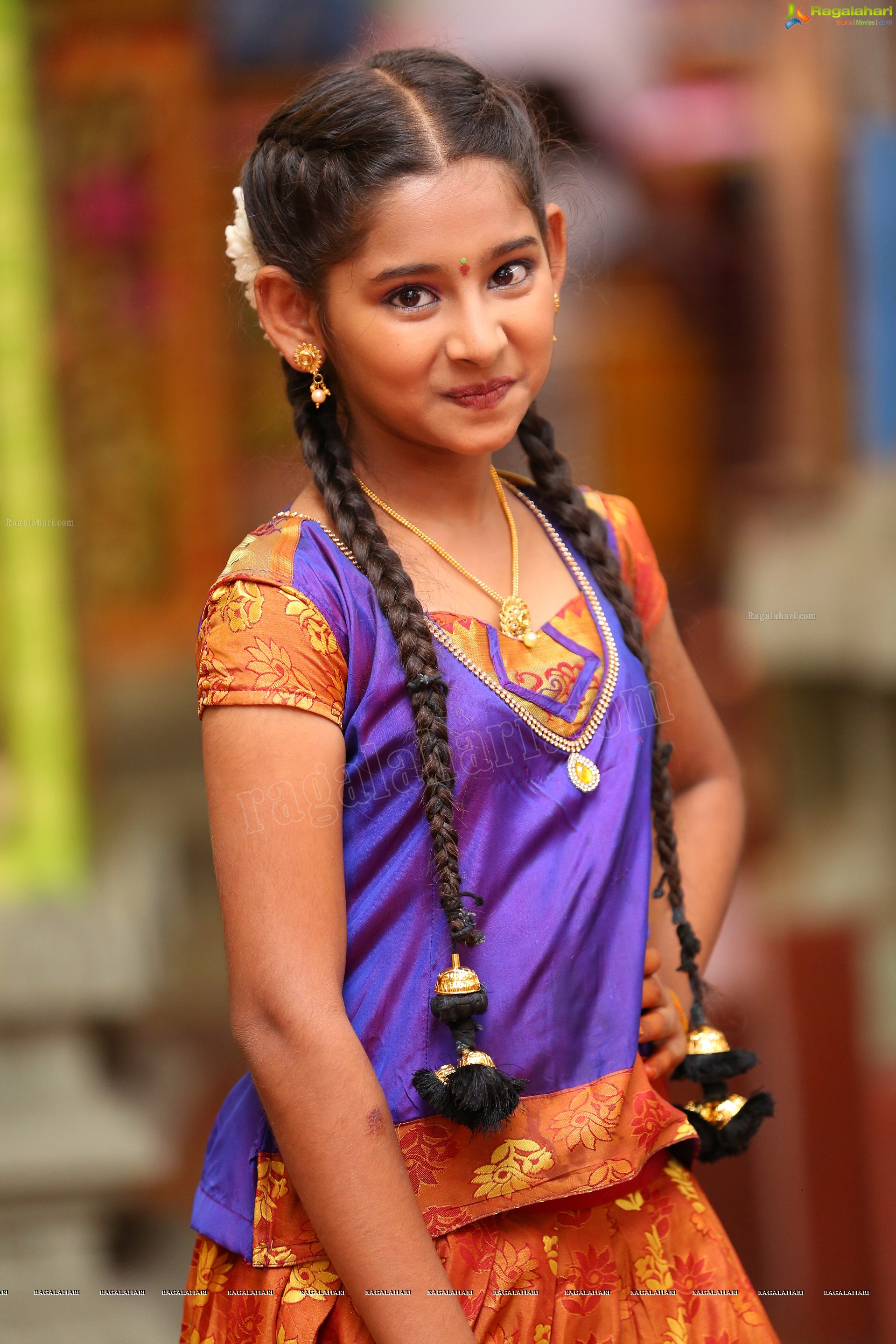 Vasavi (TV Child Artist) at Bangaru Panjaram TV Serial Sets