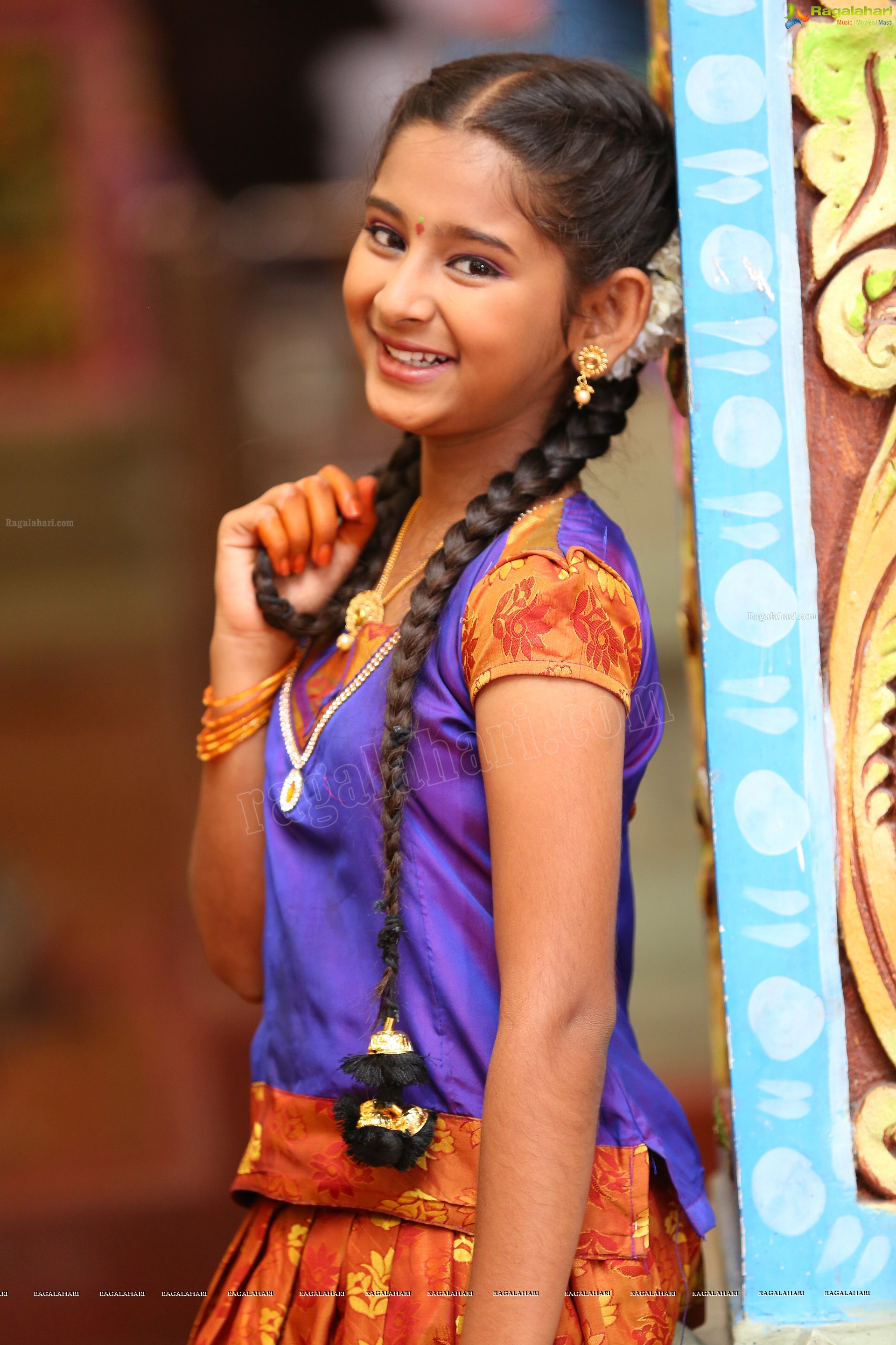 Vasavi (TV Child Artist) at Bangaru Panjaram TV Serial Sets