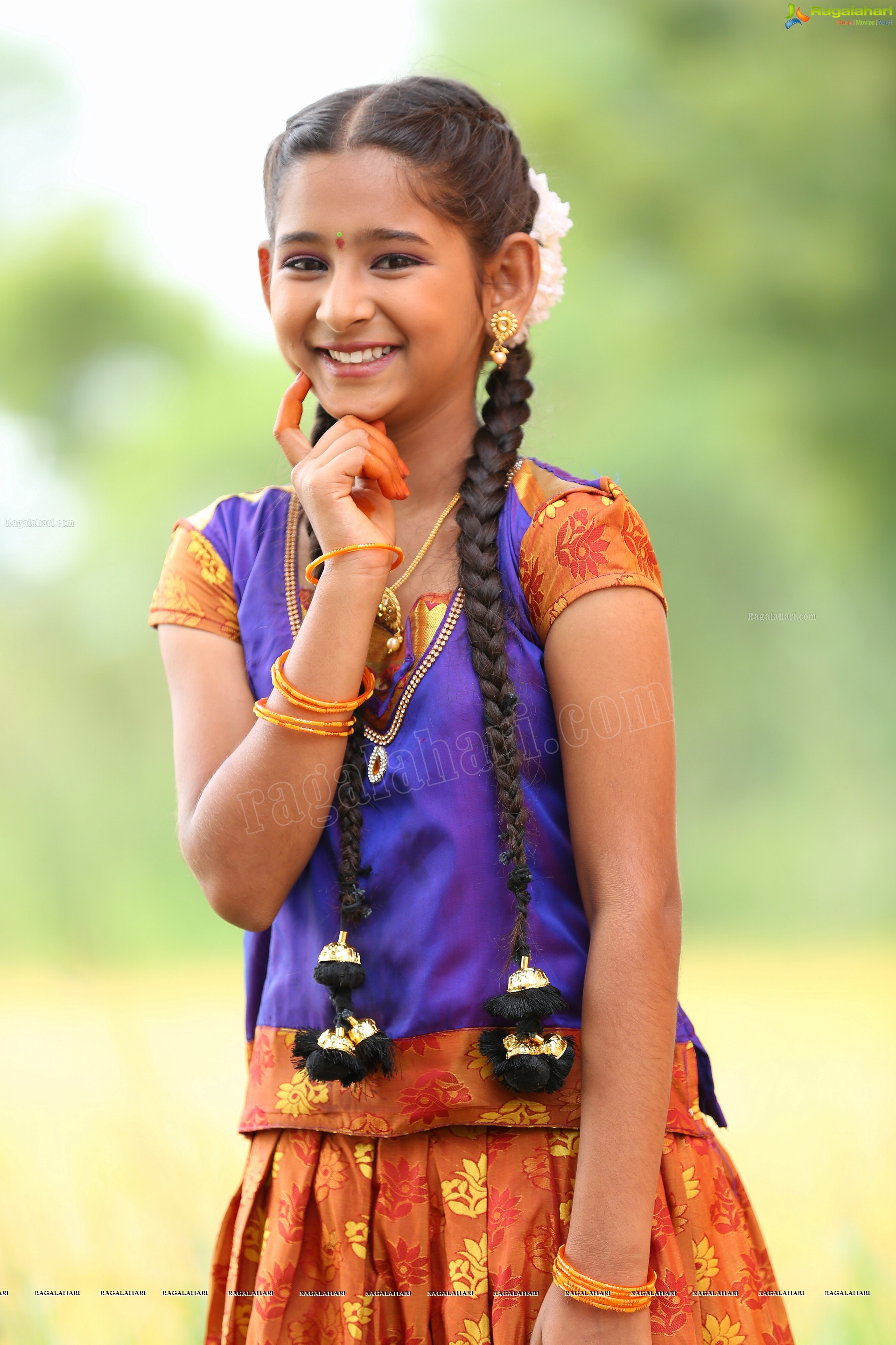 Vasavi (TV Child Artist) at Bangaru Panjaram TV Serial Sets