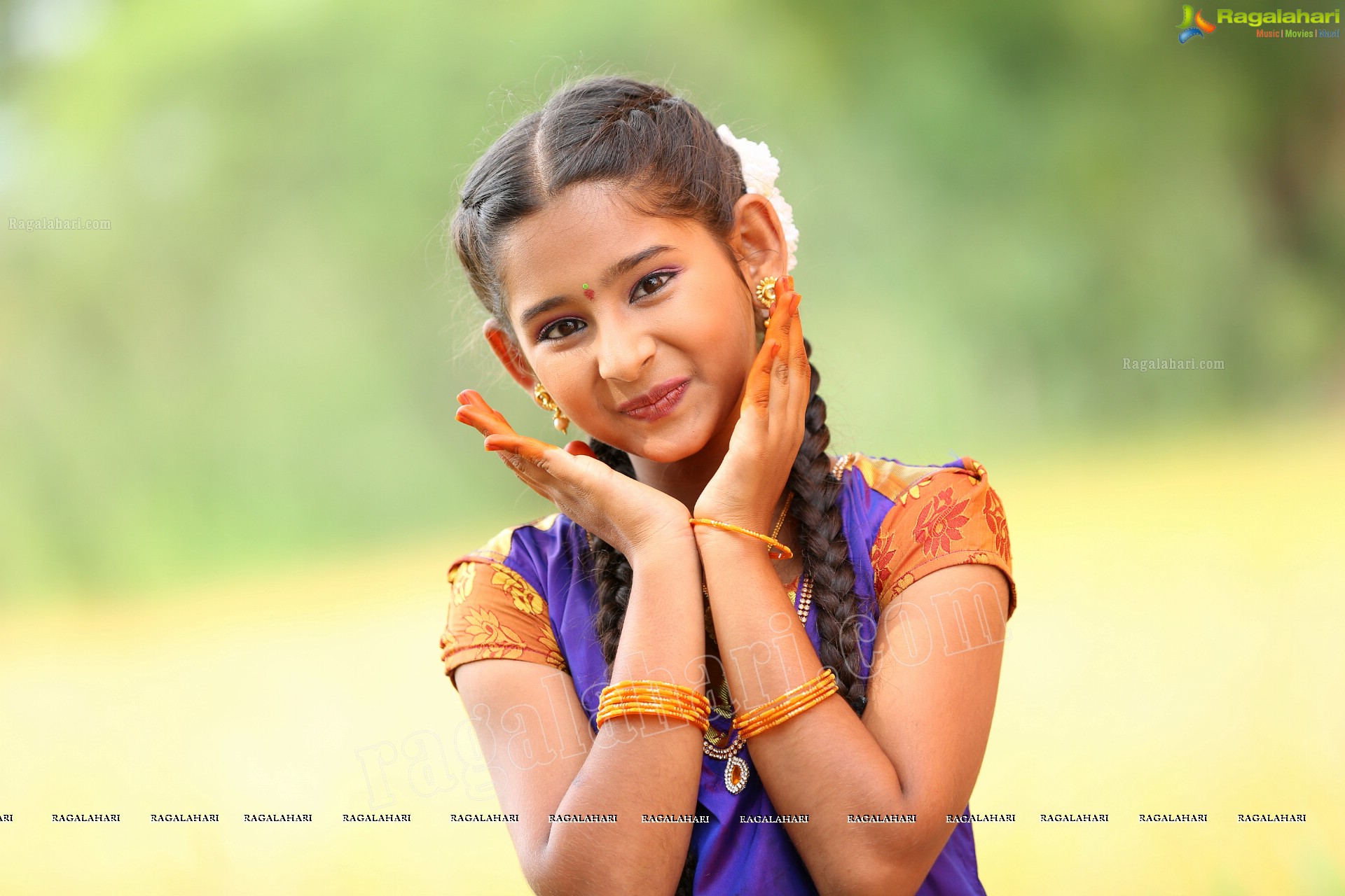 Vasavi (TV Child Artist) at Bangaru Panjaram TV Serial Sets