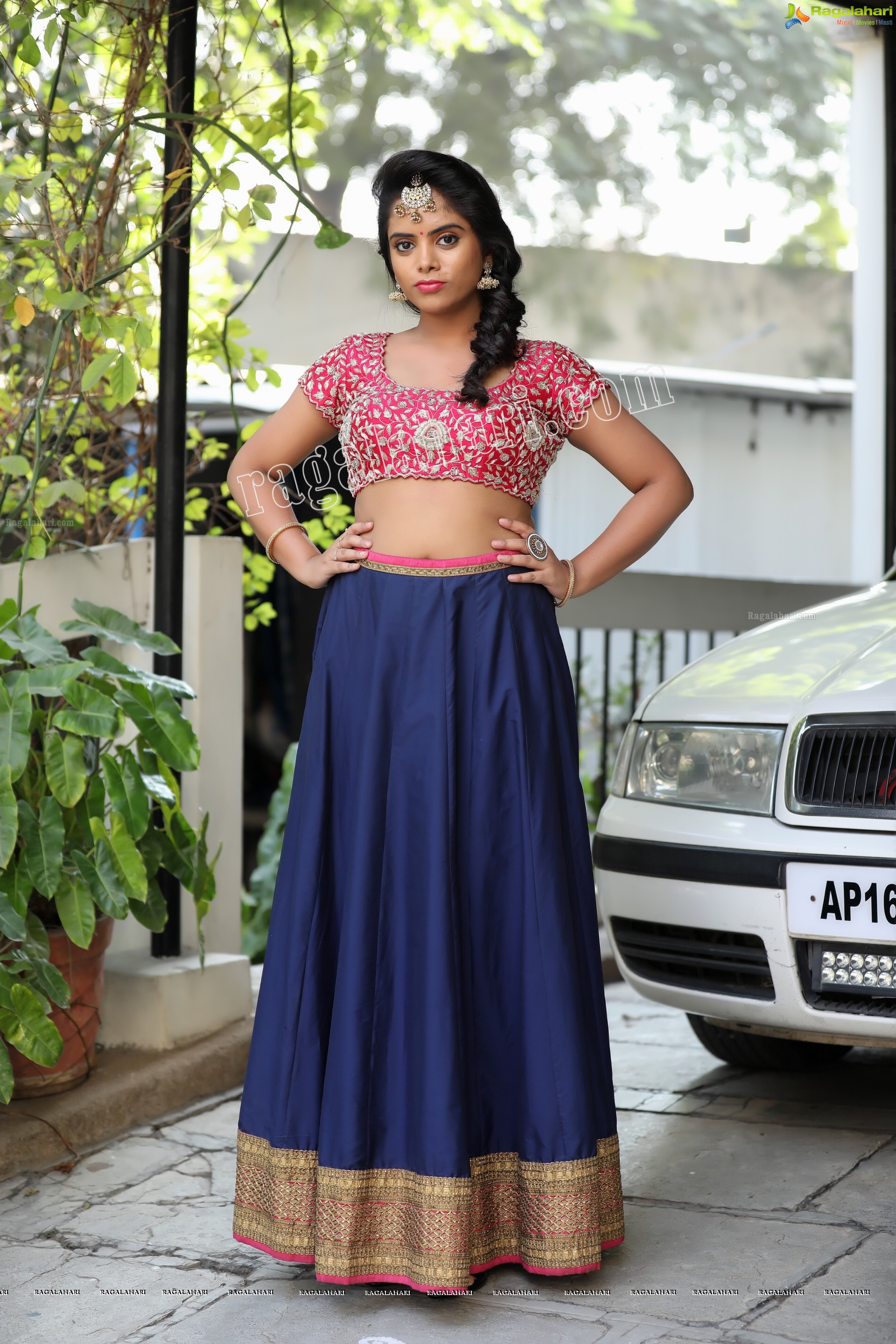 Sameera Reddy G (Exclusive Photo Shoot) (High Definition Photos)