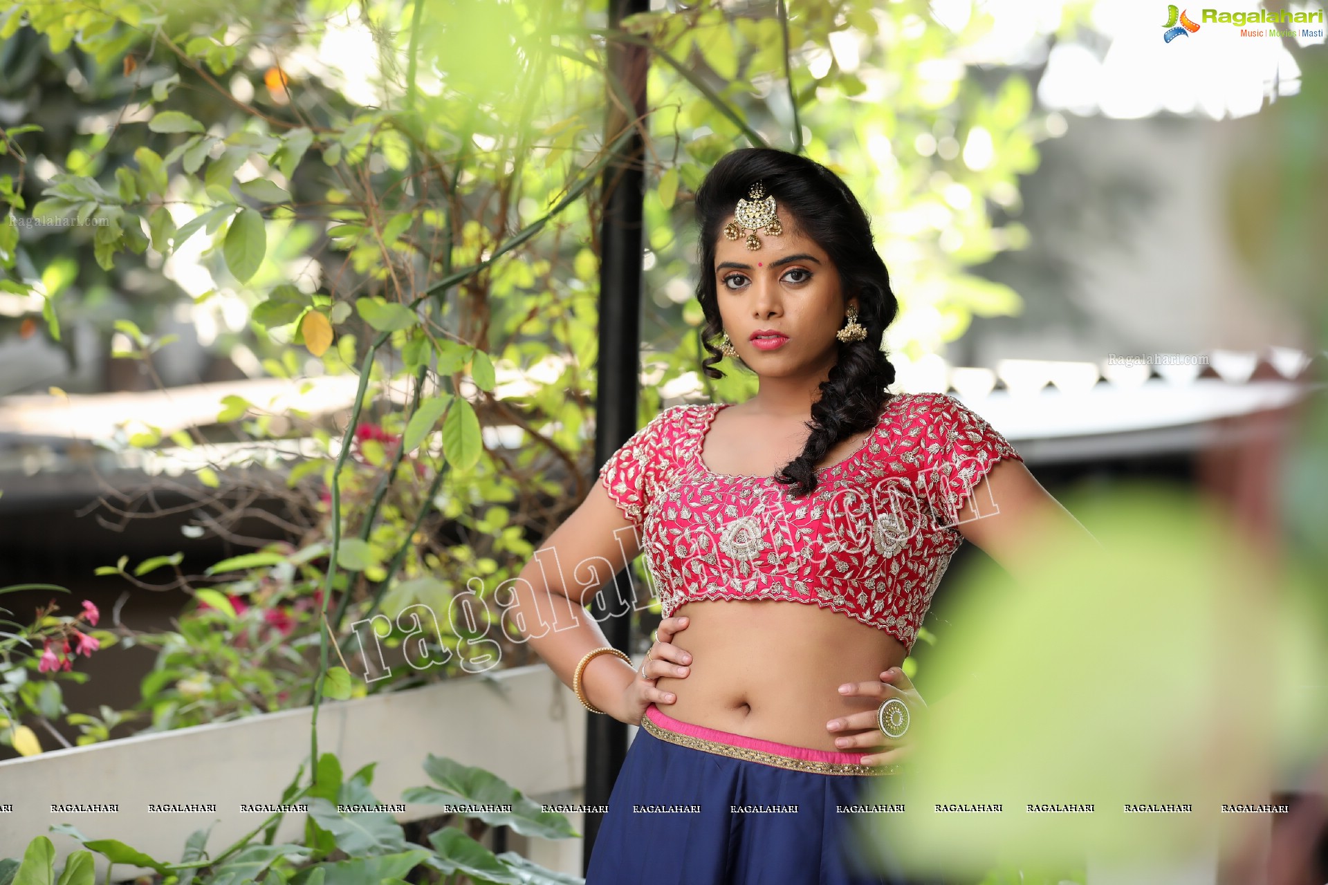 Sameera Reddy G (Exclusive Photo Shoot) (High Definition Photos)