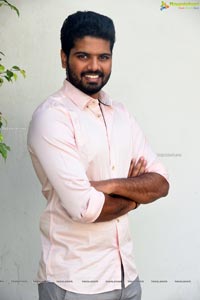 Sri Simha at Mathu Vadalara Interview