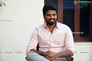 Sri Simha at Mathu Vadalara Interview