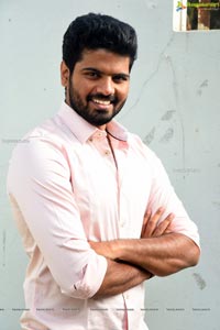 Sri Simha at Mathu Vadalara Interview