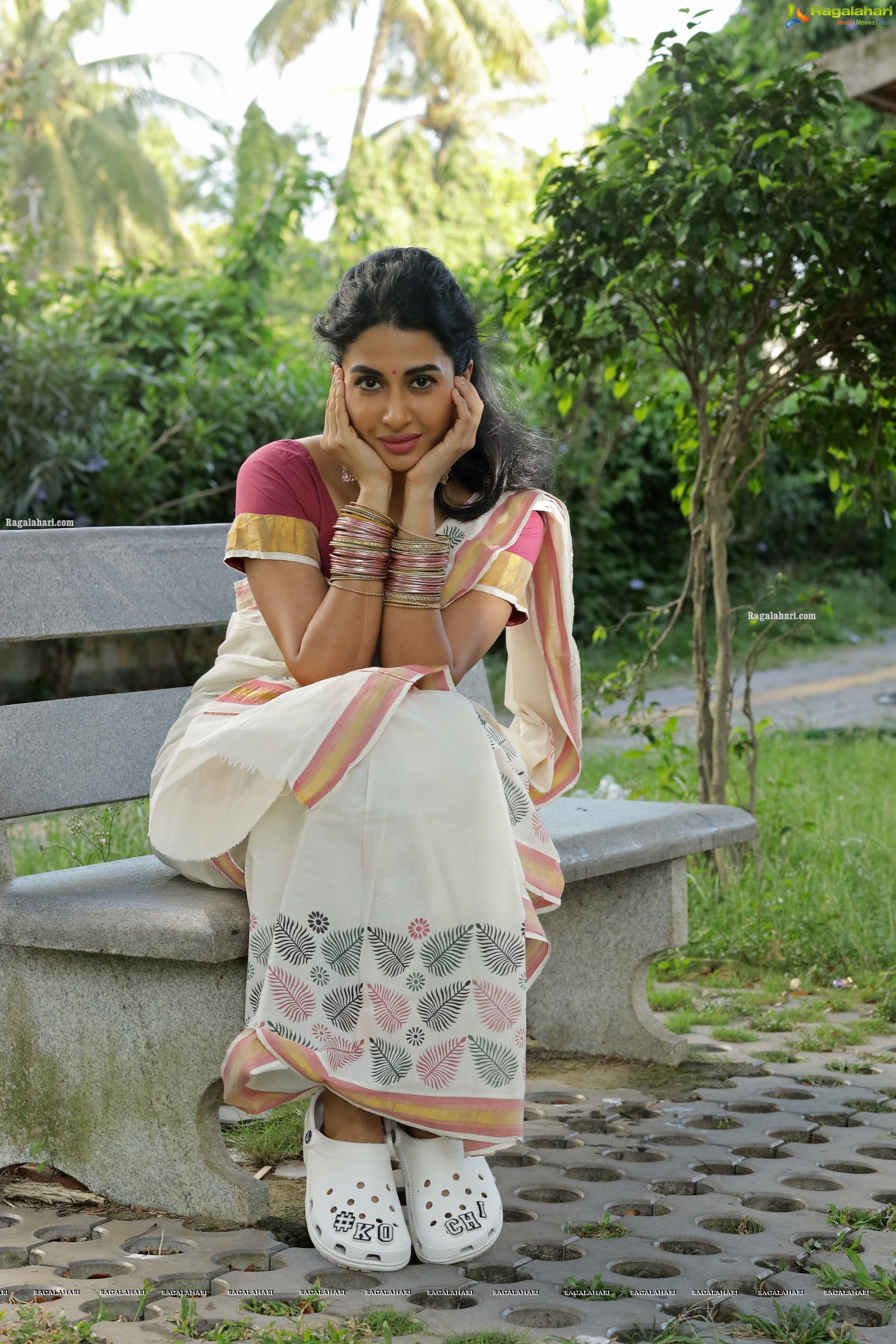 Gayathiri Iyer Latest Photoshoot Images, HD Gallery