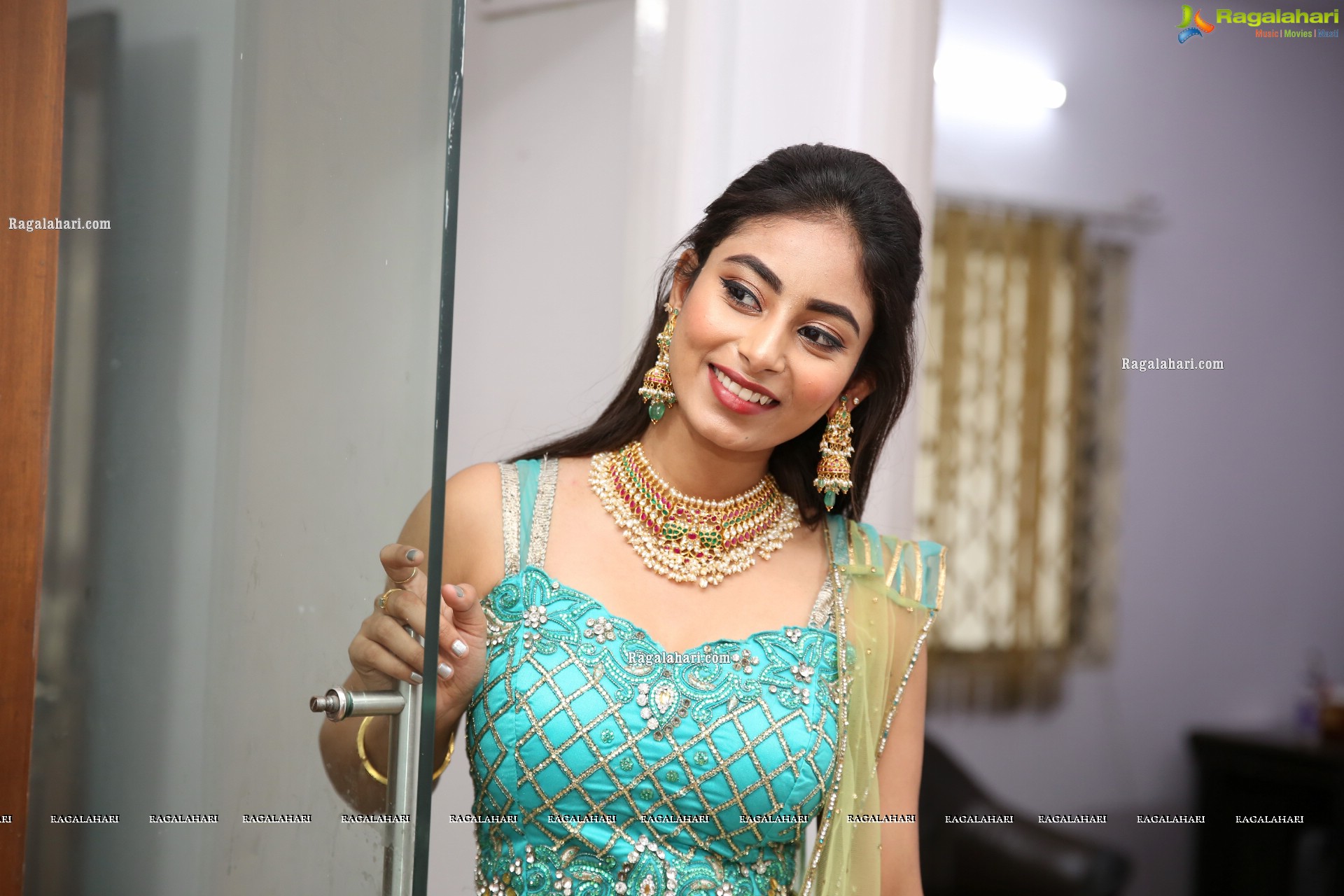 Honey Chowdary at Sutraa Wedding Edit Curtain Raiser, HD Photo Gallery