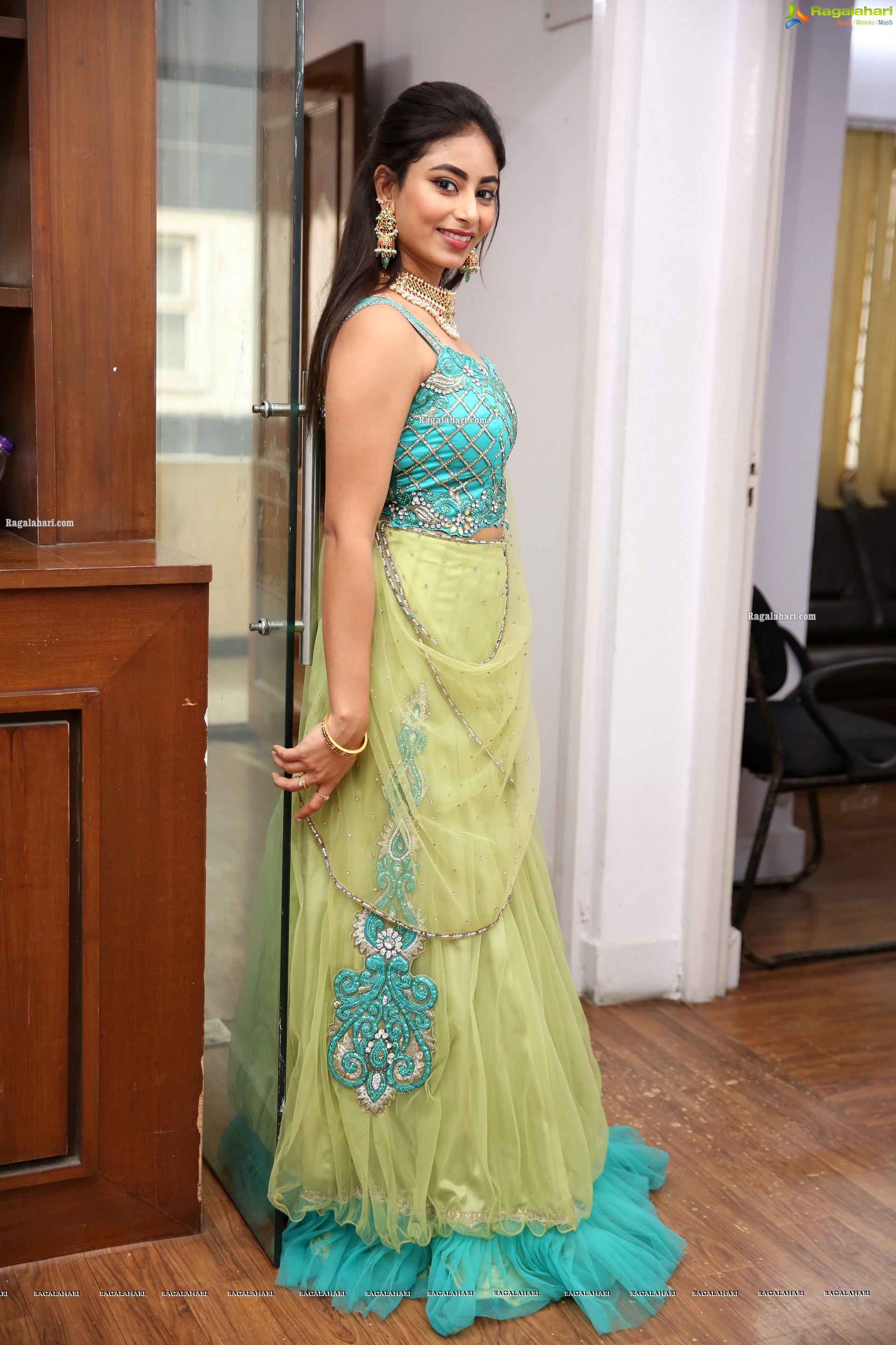 Honey Chowdary at Sutraa Wedding Edit Curtain Raiser, HD Photo Gallery