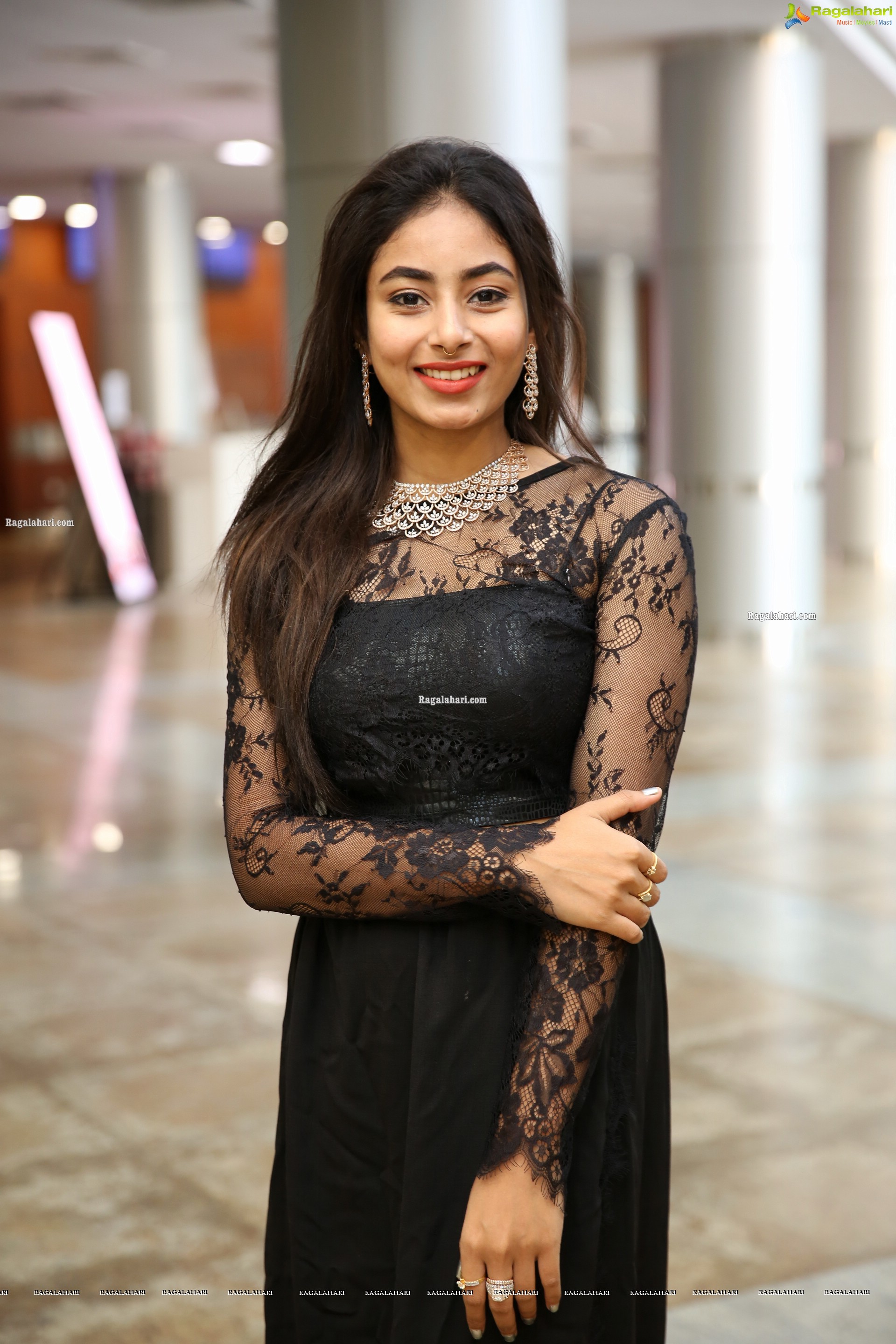 Honey Chowdary at Sutraa Wedding Edit, HD Photo Gallery