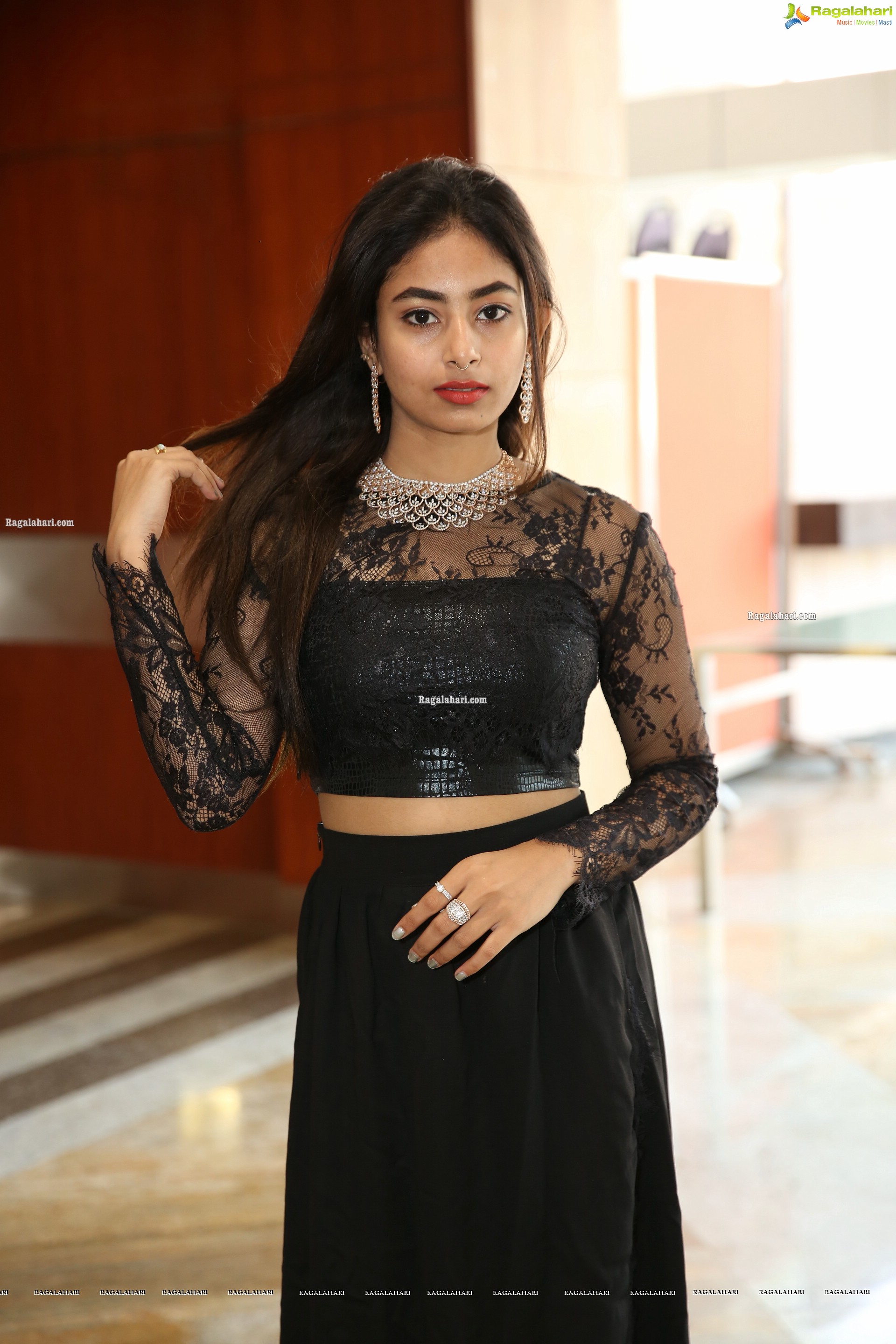 Honey Chowdary at Sutraa Wedding Edit, HD Photo Gallery